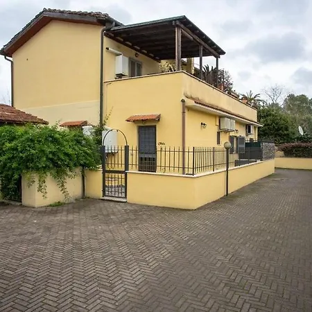 A Casa Di Elly 2 アパート ローマ